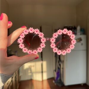 Sam Edelman Circus flower sunglasses pink